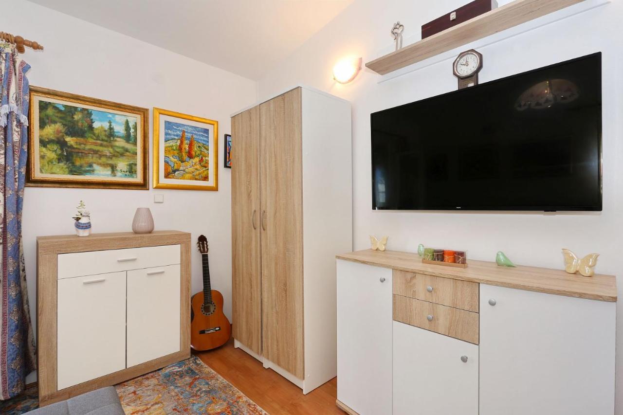 Apartments Ivan Vir Bagian luar foto